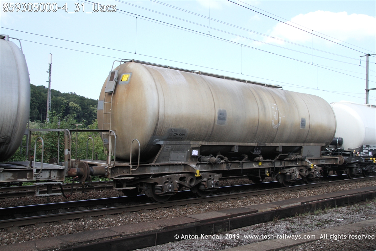 859305000-4_31_Uacs.JPG